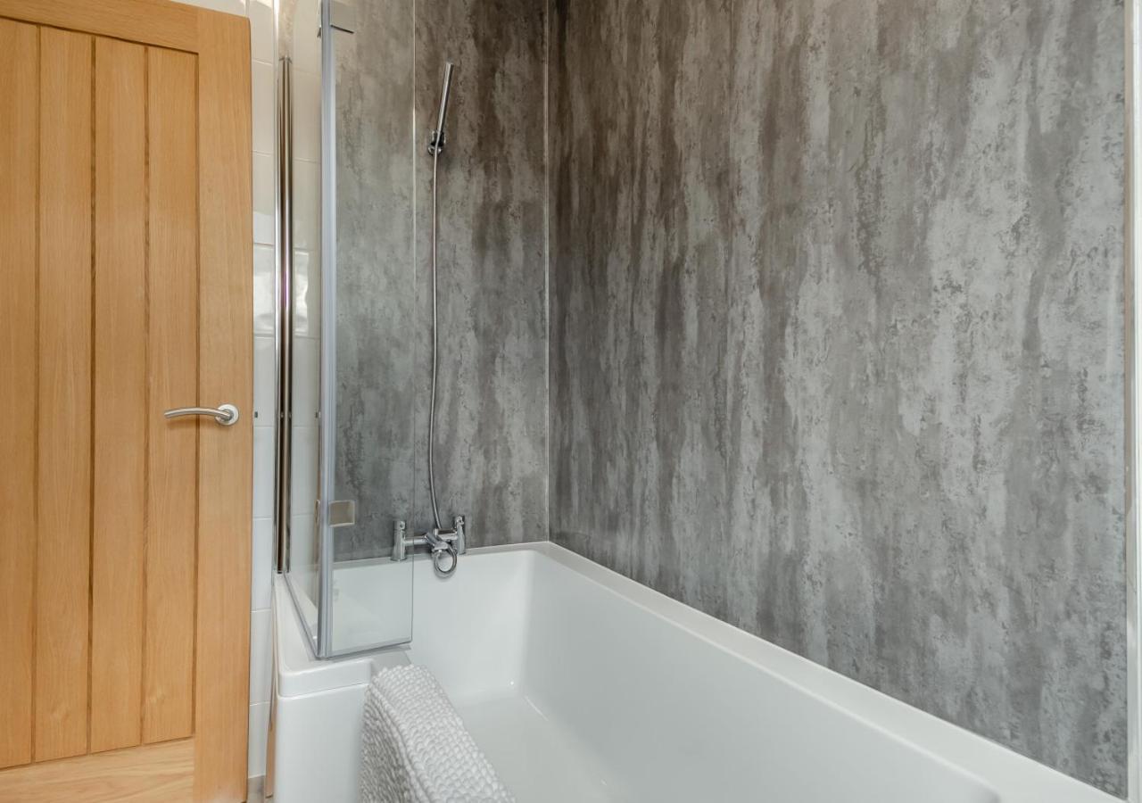 Flat E Apartment โครเมอร์ ภายนอก รูปภาพ